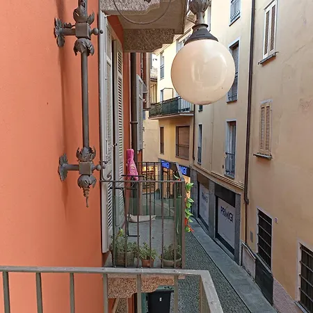 At The Apartamento Intra
